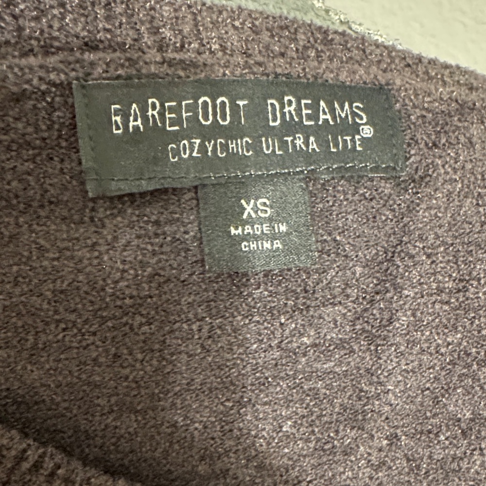 Barefoot Dreams Women's Sweater in Dark Brown‎ - Picture 2 of 5